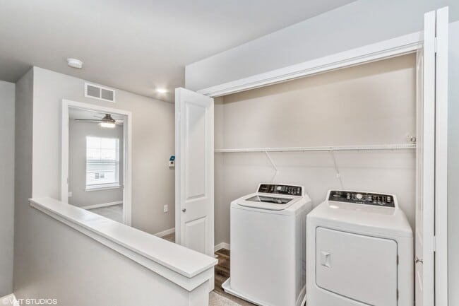 Foto del edificio - Big Ben Townhomes - 2 Bedroom/1.5 Bathroom