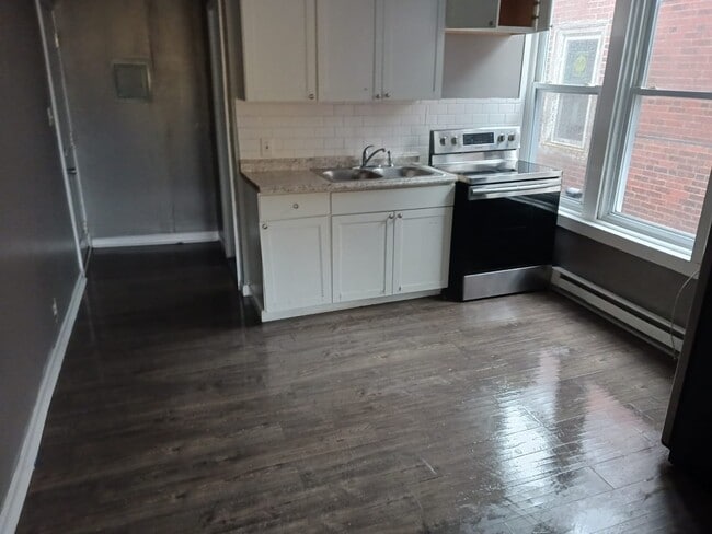 Building Photo - 6249 Haverford Ave