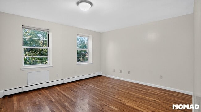 Building Photo - 747 Essex St