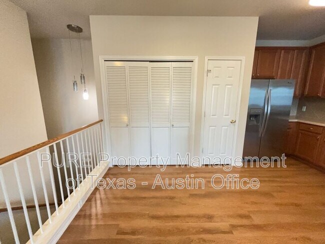 Foto del edificio - 16100 S Great Oaks Dr