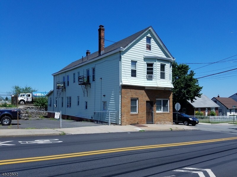 Primary Photo - 560 Paulison Ave