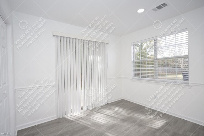 Building Photo - 3 br, 2.5 bath House - 118 Pecan Dr