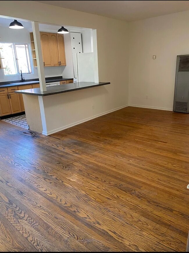 Building Photo - 730 Silver Lake Blvd