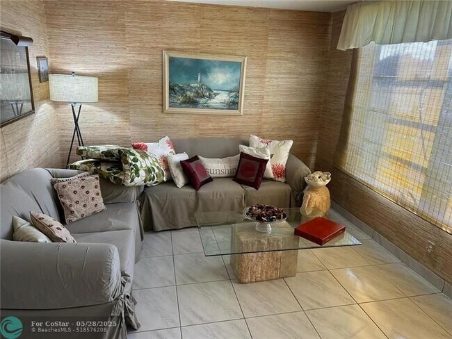 Foto del edificio - 2671 S Course Dr