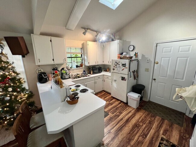 Photo - 1102 Arkansas St House