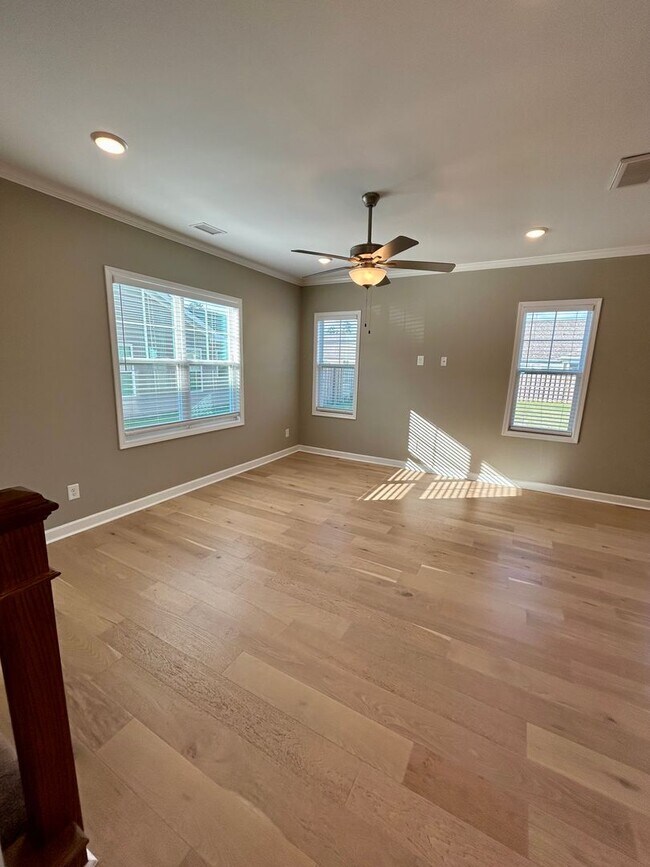 Building Photo - Beautiful 3/2.5 Home in Leland!