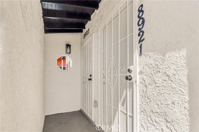 Foto principal - 8923 Wadsworth Ave