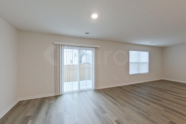 Foto del edificio - 121 Overstreet Way