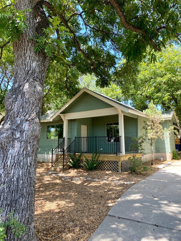 Foto principal - 500 Capitol Dr