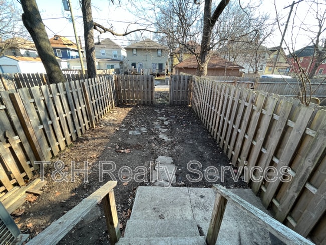 Building Photo - 2923 N Delaware St