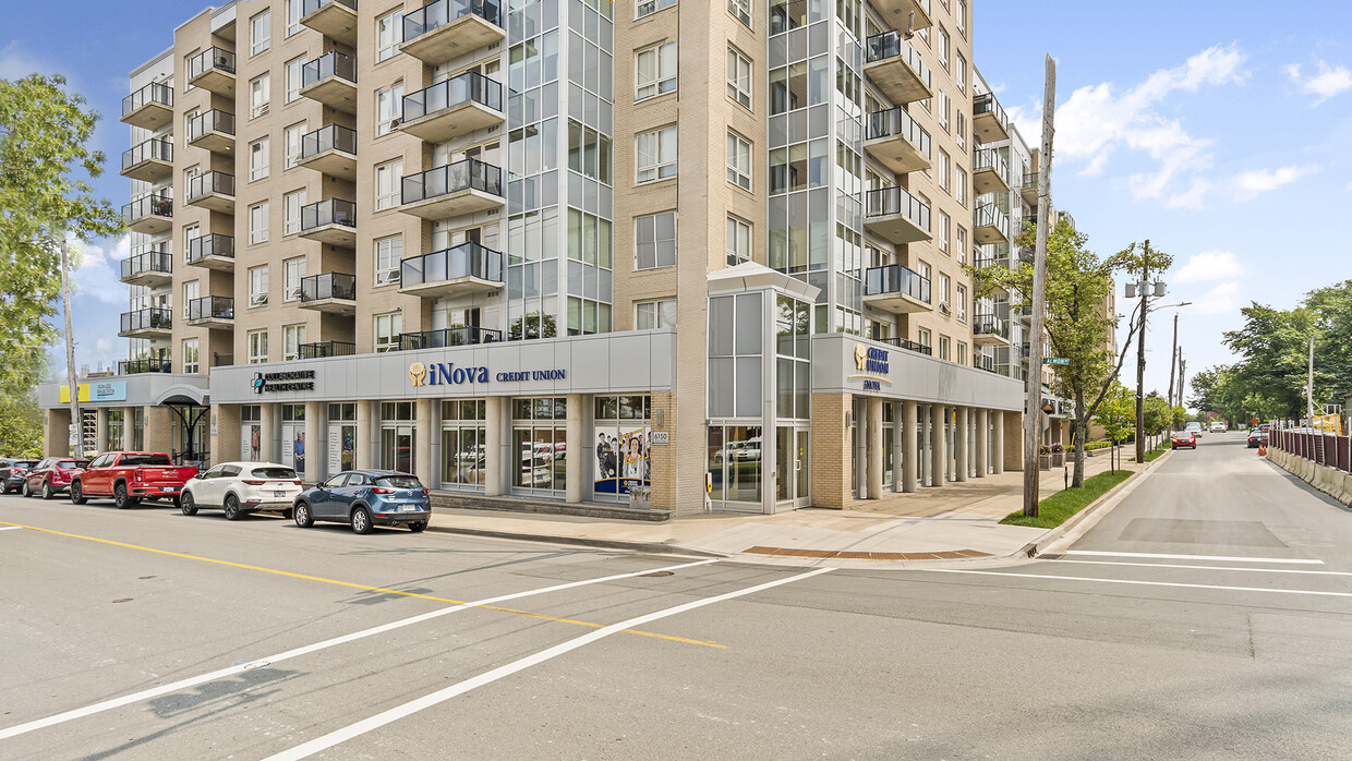 Primary Photo - Gladstone North Apartments