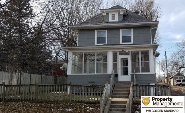 Building Photo - 4 Bedroom