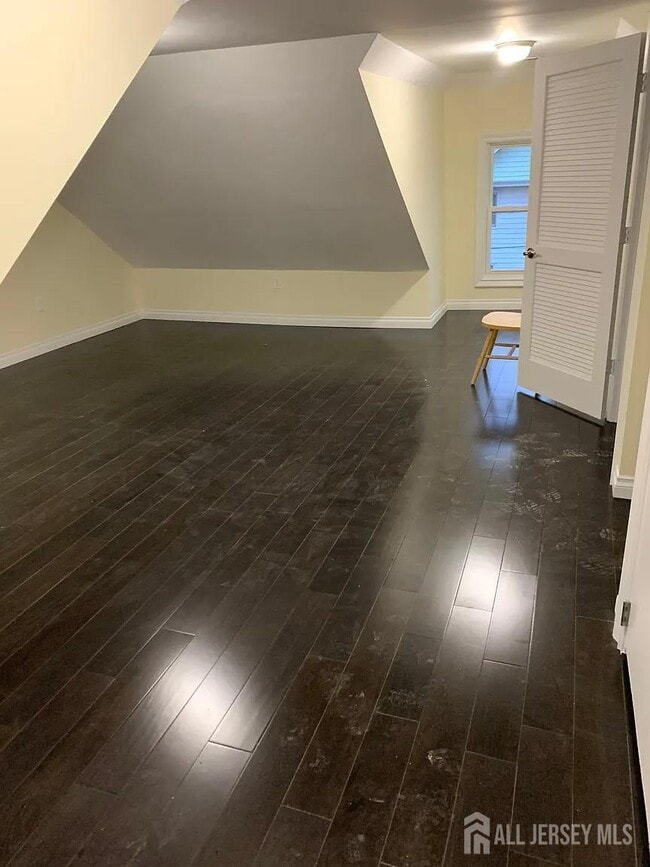 Foto del edificio - 209 Gatzmer Ave