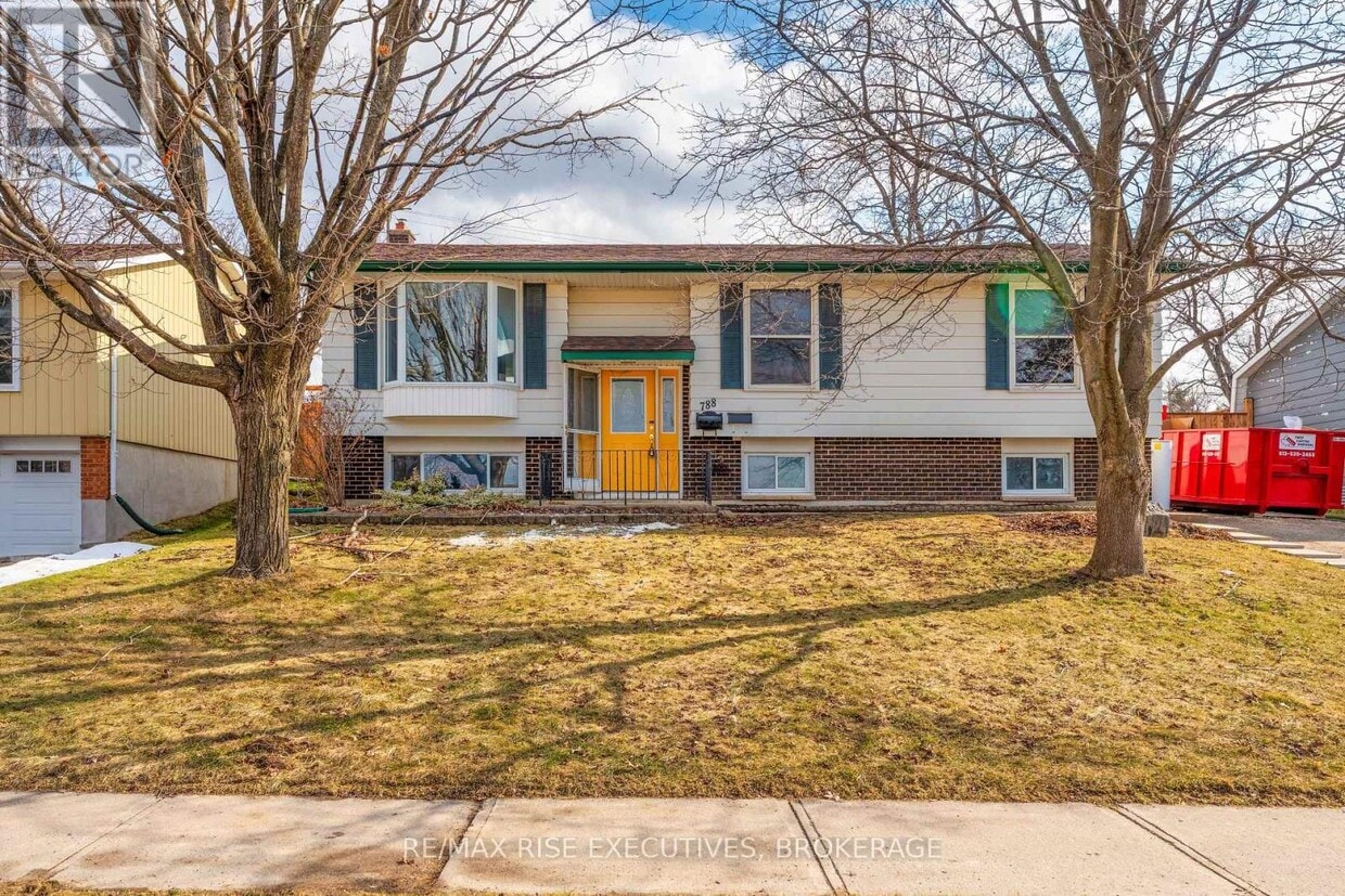 Photo principale - 788-788 Hillside Dr