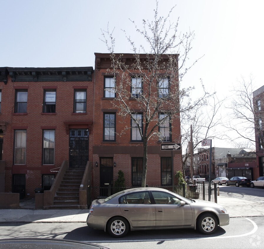 Foto del edificio - 345 Hoyt St