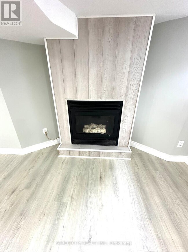 Photo du bâtiment - 437 Charlotte St