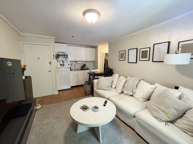 Foto del edificio - 1477 Beacon St