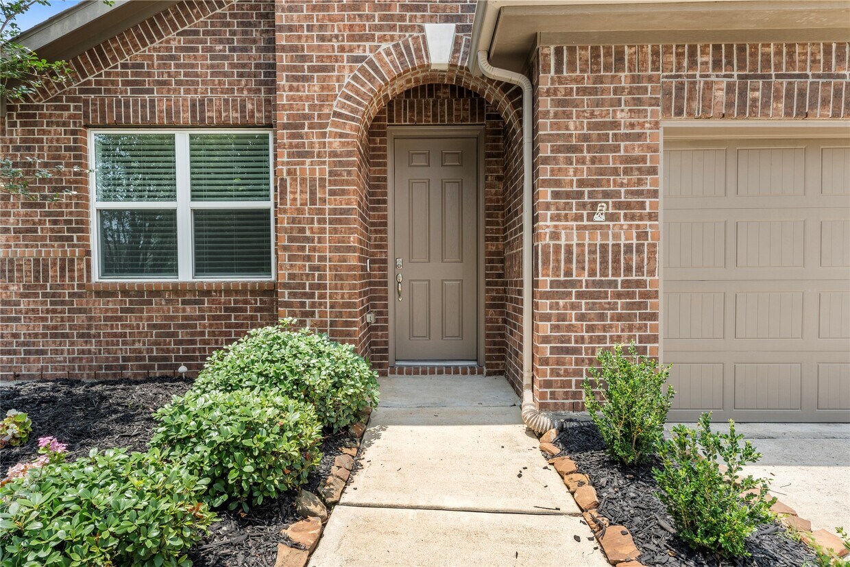 Foto principal - 2206 Hidden Meadow Ln