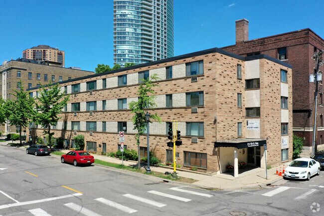 Foto del edificio - 214 Place Apartments