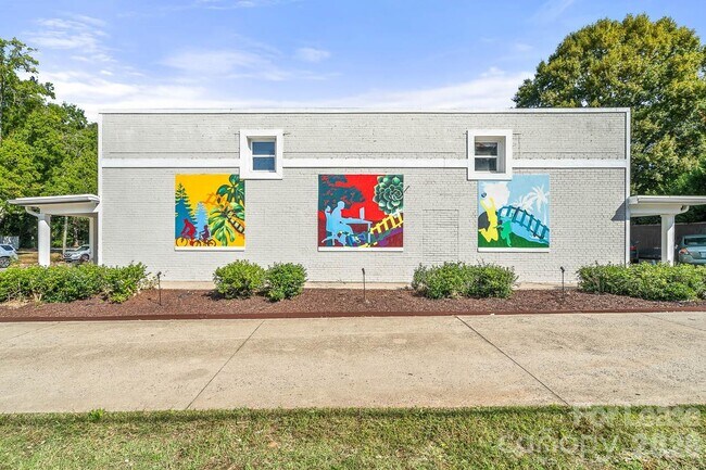 Foto del edificio - 604 E Iredell Ave