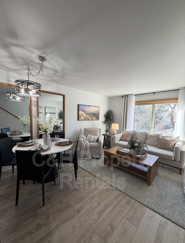 Foto del edificio - 574 Killarney St