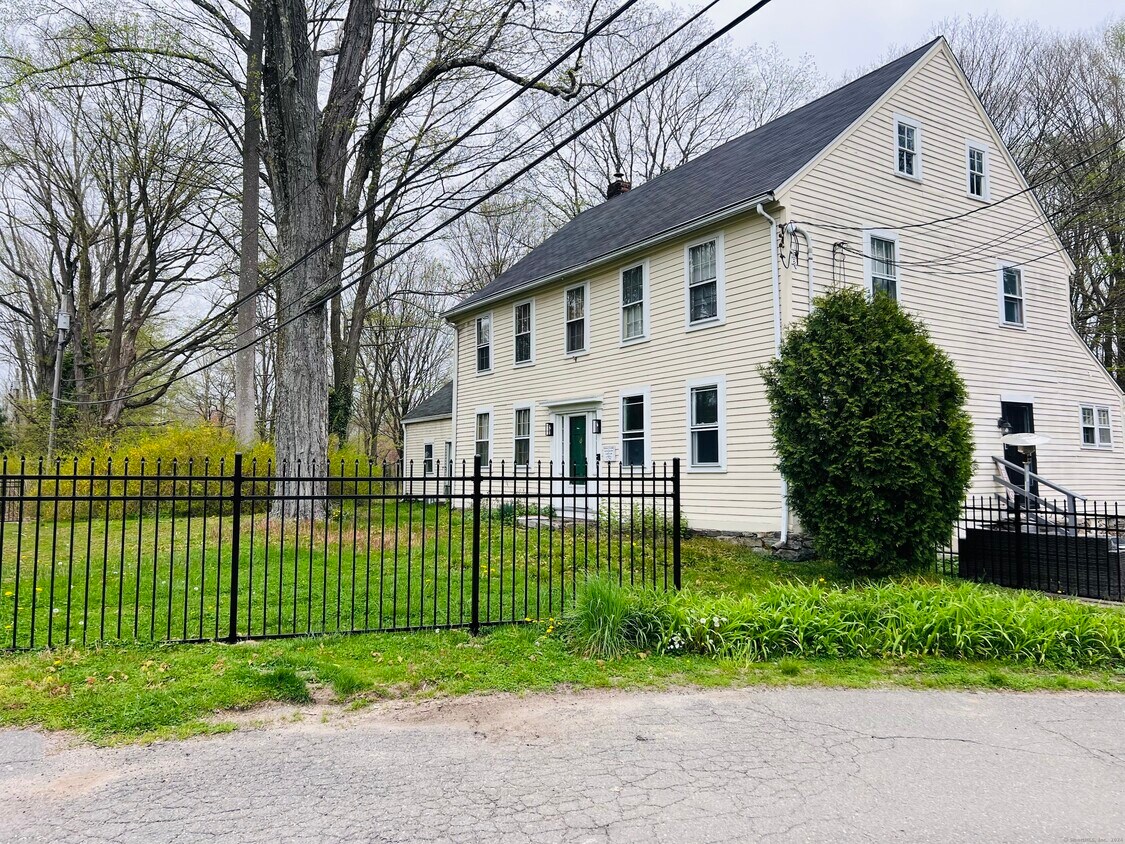 Foto principal - 901 Baldwin Rd
