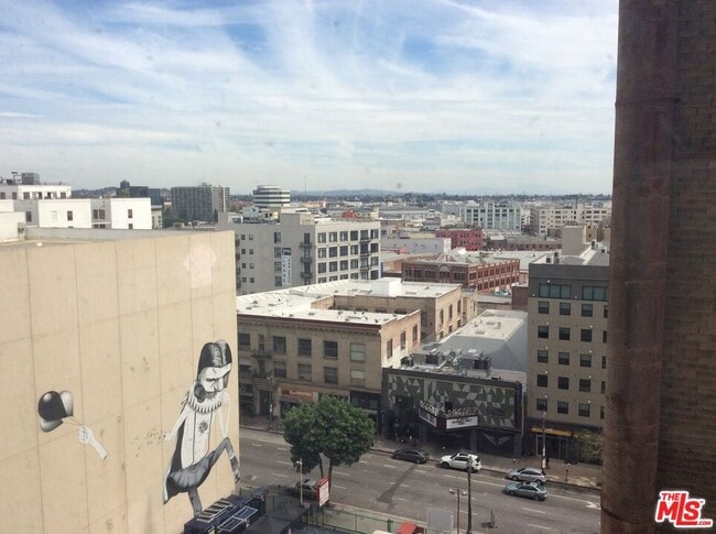 Foto del edificio - 460 S Spring St