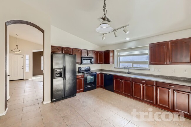 Foto del edificio - 7806 S 47th Ln