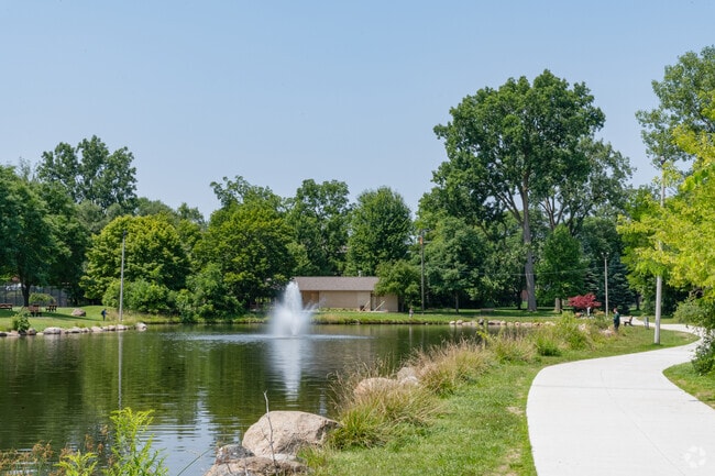 Elizabeth Park’s scenic lake offers a quiet escape in the heart of Rochester.