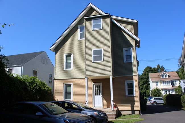 Building Photo - 67 Levesque Ave