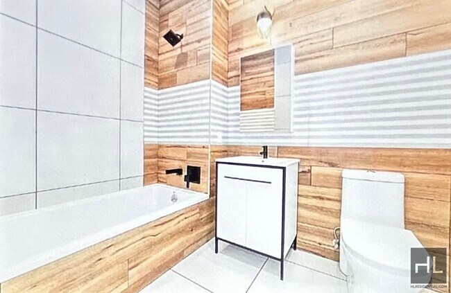 Building Photo - LEASE-BREAKE!!! 1BR apartment in Luxury Bu...