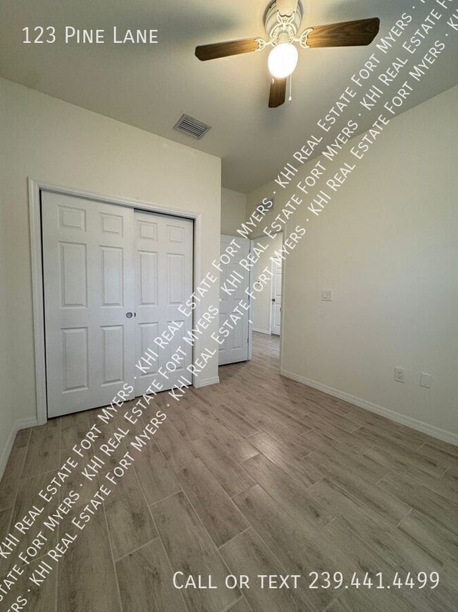 Foto del edificio - 123 Pine Ln