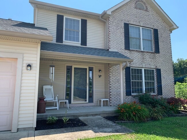 Building Photo - A MUST SEE HOME IN WOODGATE!