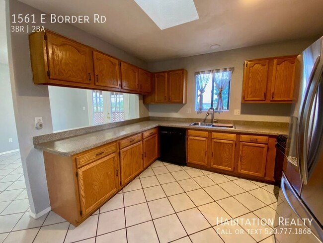 Building Photo - Beautiful 3bed/2 bath near Gold Gulch with...