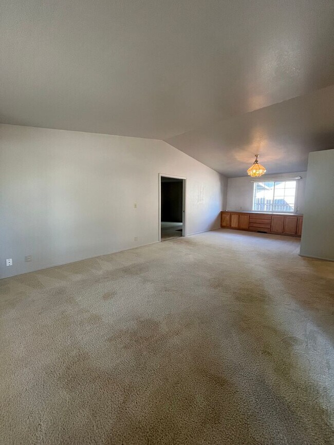 Building Photo - 3-Bedroom 2-Bathrrom home in Thurston