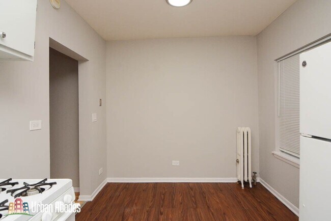 Building Photo - 5742 N Winthrop Ave