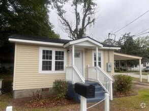 Building Photo - 104 Milling St