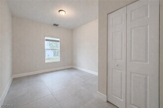 Building Photo - 3303 SW 8th Pl