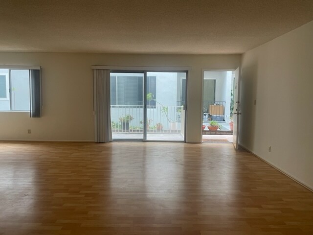 Living room - 1044 9th St