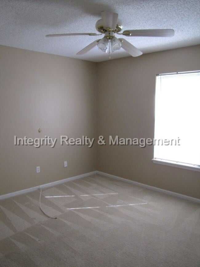Building Photo - 3 bed - 2 bath in Middleburg, FL