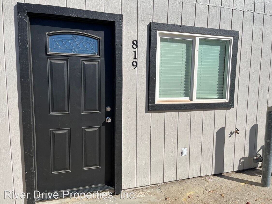 Foto principal - 2 br, 1 bath House - 819 Lake Avenue