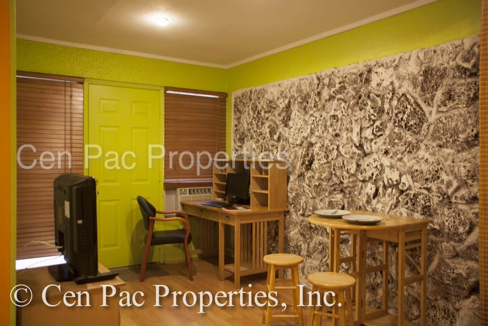 Building Photo - Waikiki Studio - close to Kuhio Ave.