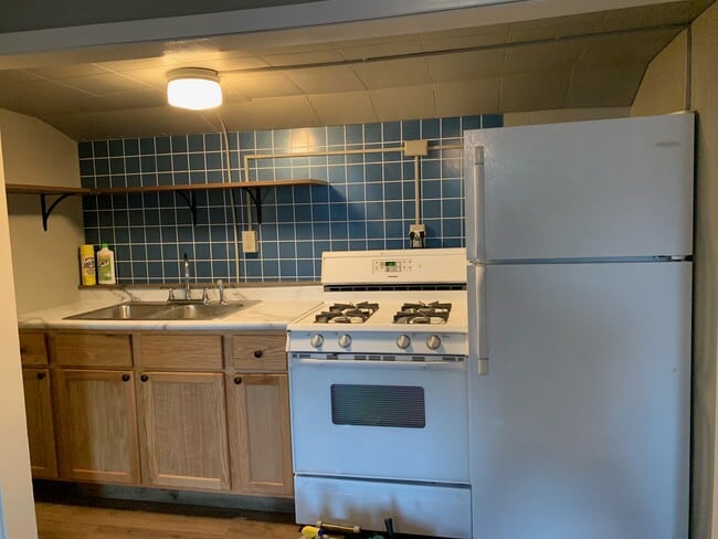 Kitchen - 109 US-52