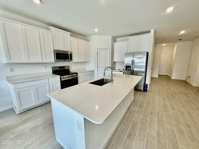 Building Photo - 9598 Giada Dr