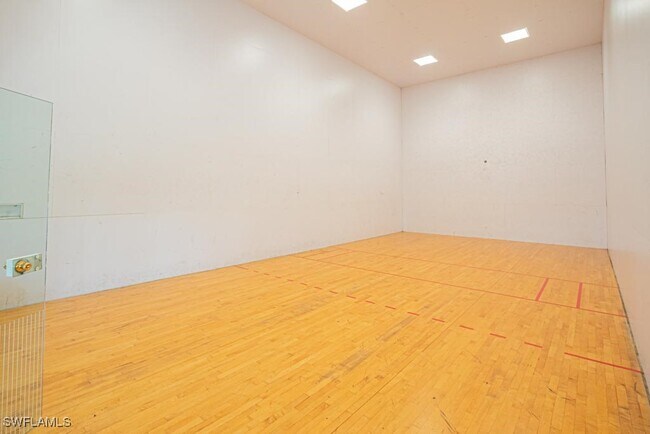 Foto del edificio - 1205 Wildwood Lakes Blvd