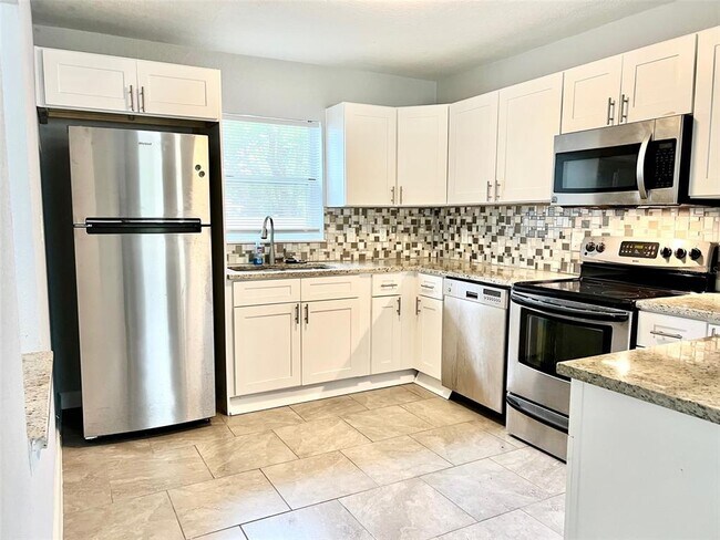 Building Photo - 5508 Andora St