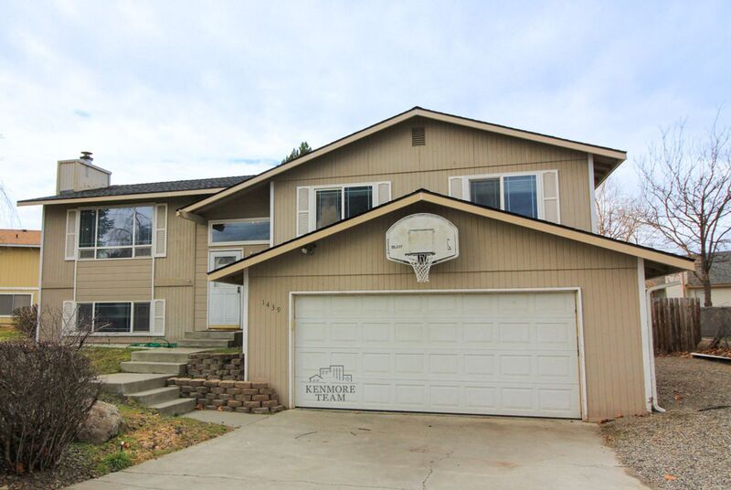 Primary Photo - 1439 Rimrock Ave