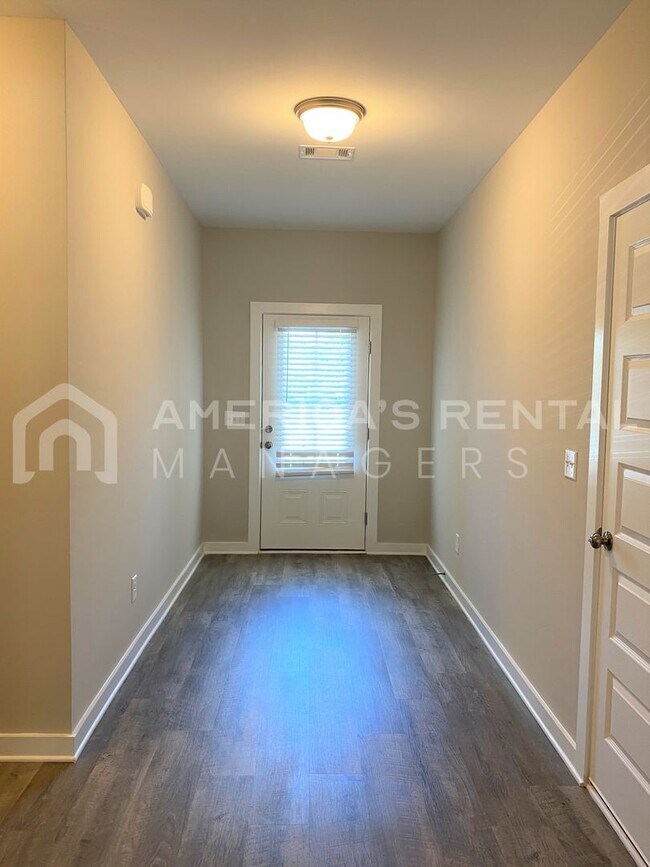 Building Photo - DEPOSIT PENDING! Home for rent in Brookwoo...