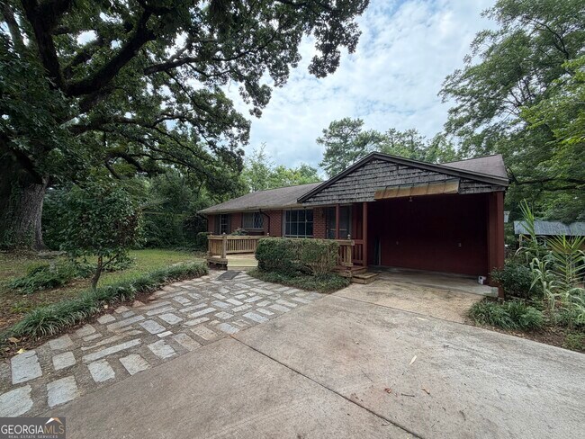 Foto del edificio - 1054 College Station Rd
