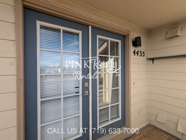 Foto del edificio - 4435 Hunting Meadows Cir